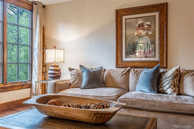 $1,739,900 | 38390 Highway 6, Unit 202, Avon, CO 81620