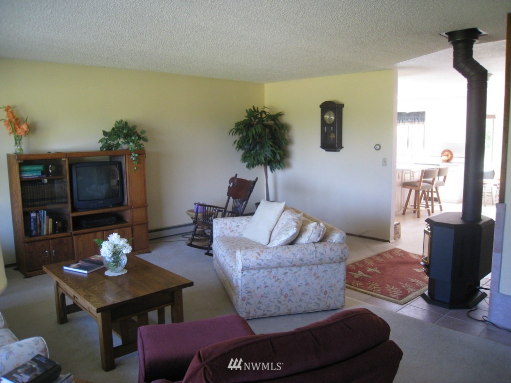 4711 Sand Road Bellingham, WA 98226 - Photo 4 of 15 Gallery Image 4