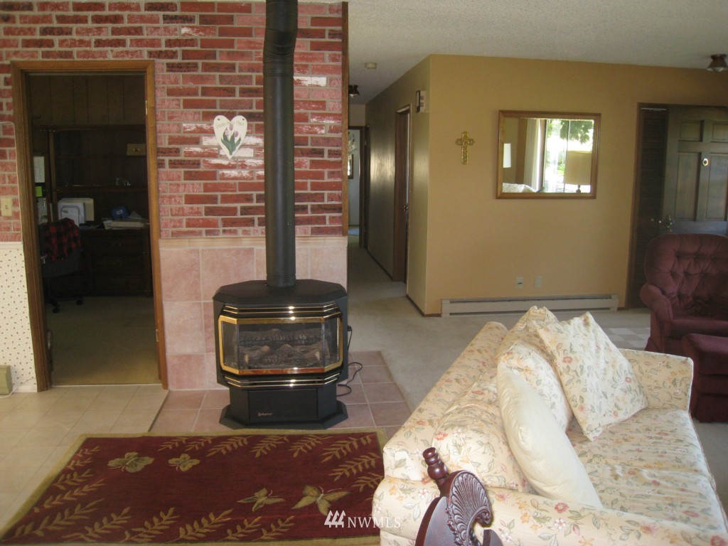 4711 Sand Road Bellingham, WA 98226 - Photo 6 of 15 Gallery Image 6