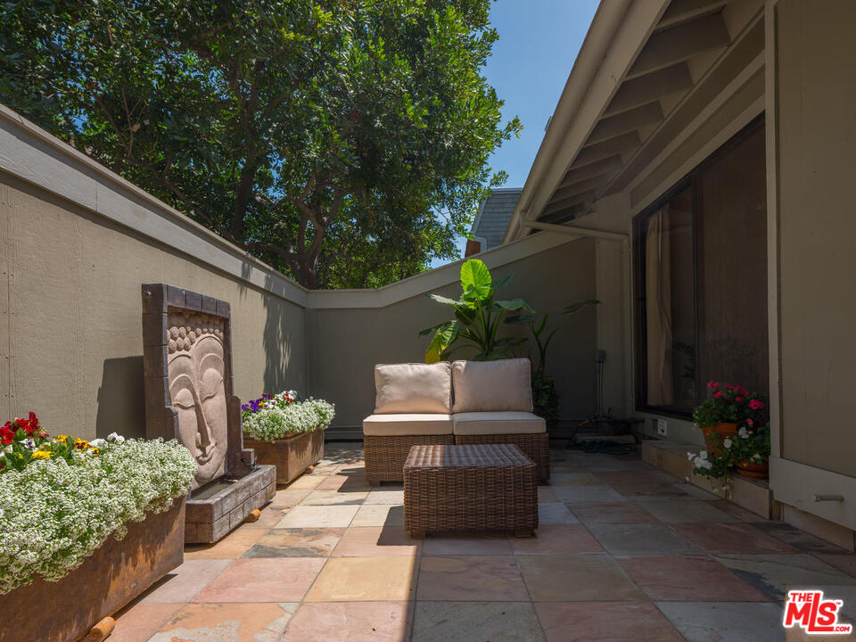 13360 Maxella Avenue, Unit 3 Marina del Rey, CA 90292 - Photo 4 of 19