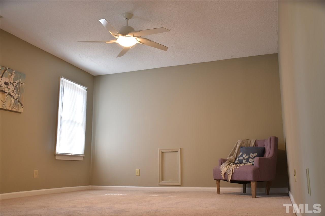 2102 Fountain Ridge Road Chapel Hill, NC 27517 - Photo 19 of 28