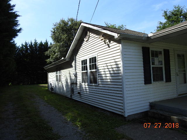315 Russell Road Rockford, TN 37853 - Photo 2 of 12 DSCN0631