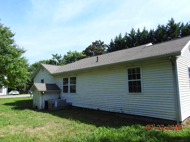315 Russell Road Rockford, TN 37853 - Photo 4 of 12 DSCN0637