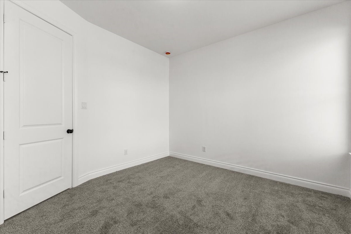311 Tennessee Street Houston, TX 77029 - Photo 14 of 38 a view of small space