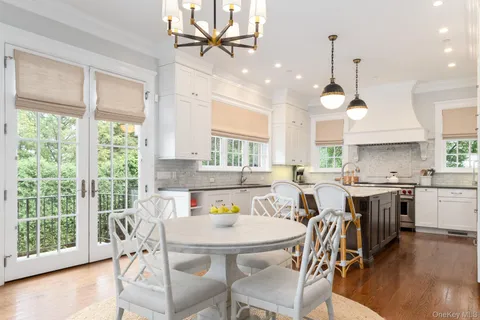 $3,395,000 | 38 Forest Lane, Bronxville, NY 10708