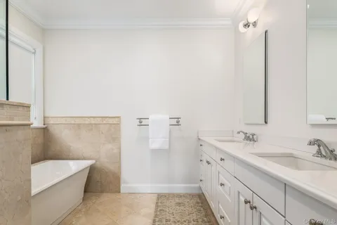 $3,395,000 | 38 Forest Lane, Bronxville, NY 10708