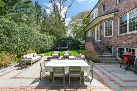 $3,395,000 | 38 Forest Lane, Bronxville, NY 10708