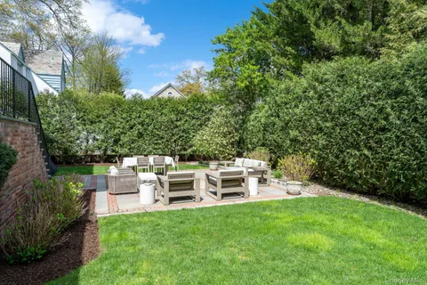 $3,395,000 | 38 Forest Lane, Bronxville, NY 10708