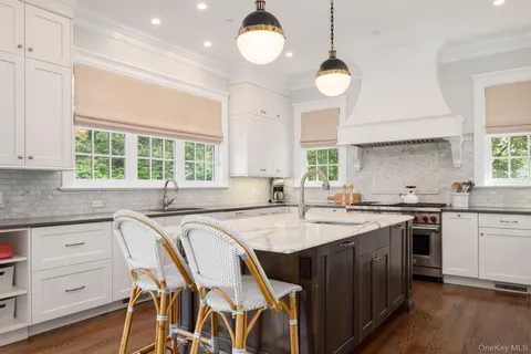 $3,395,000 | 38 Forest Lane, Bronxville, NY 10708