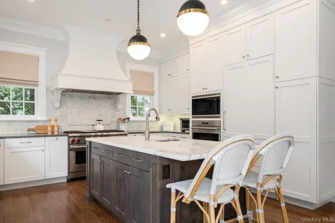 $3,395,000 | 38 Forest Lane, Bronxville, NY 10708