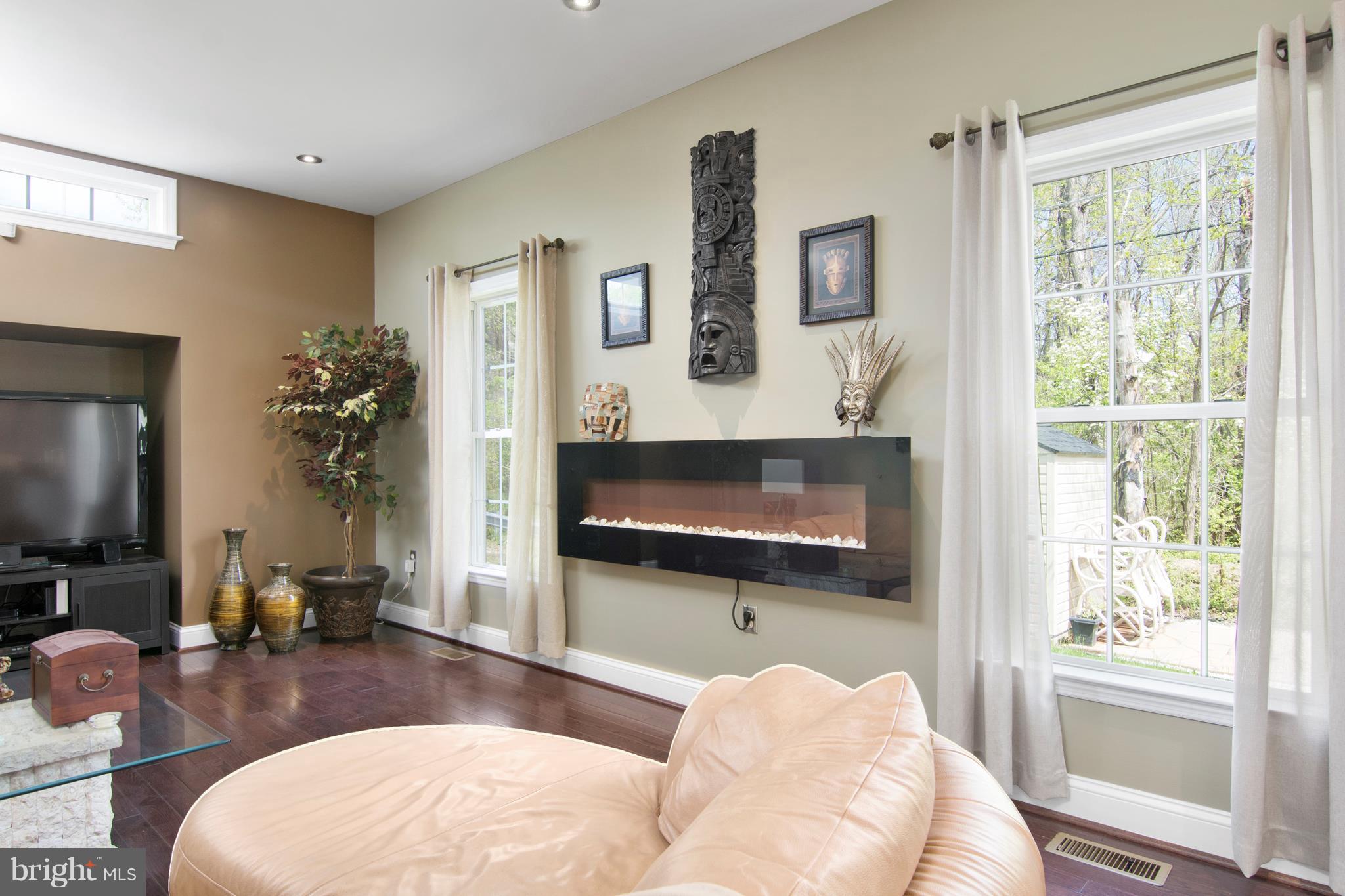 8495 Lucerne Road Randallstown, MD 21133 - Photo 11 of 30 Family Room