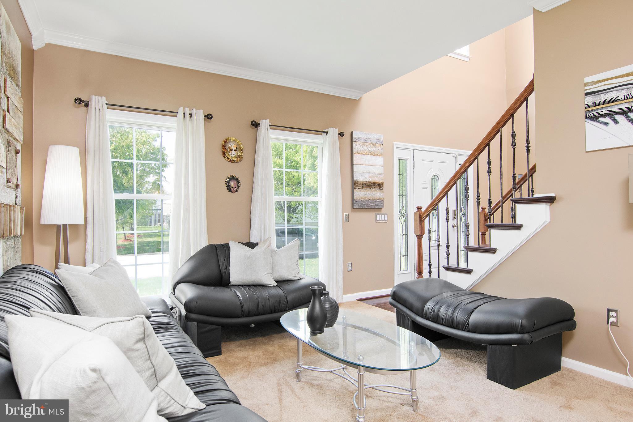 8495 Lucerne Road Randallstown, MD 21133 - Photo 5 of 30 Living Room