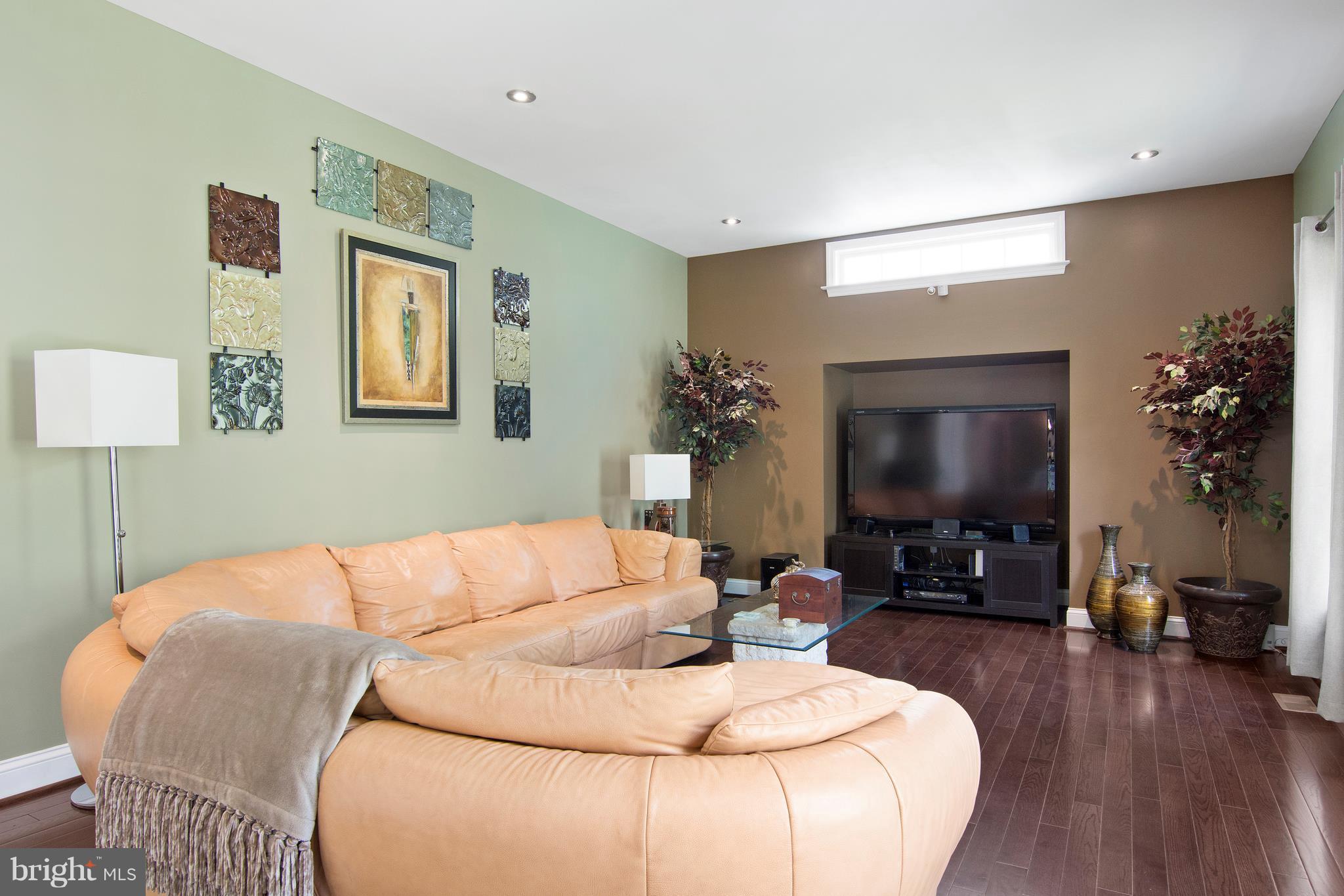 8495 Lucerne Road Randallstown, MD 21133 - Photo 10 of 30 Family Room