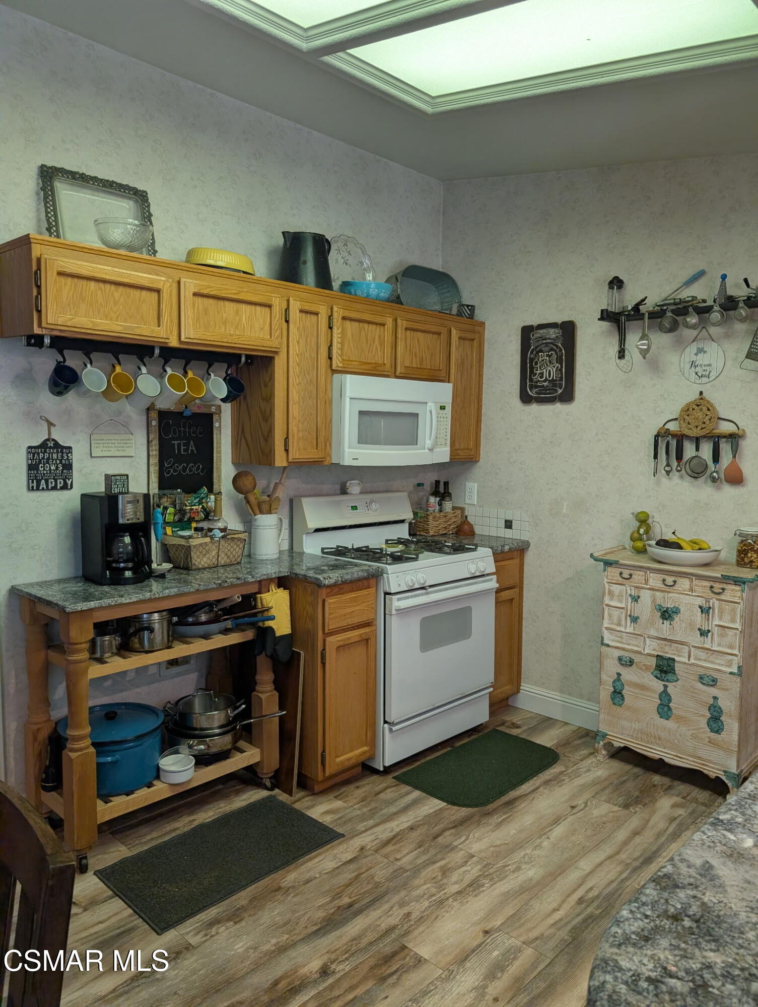 282 Pinon Way Red Bluff, CA 96080 - Photo 12 of 27 kitchen