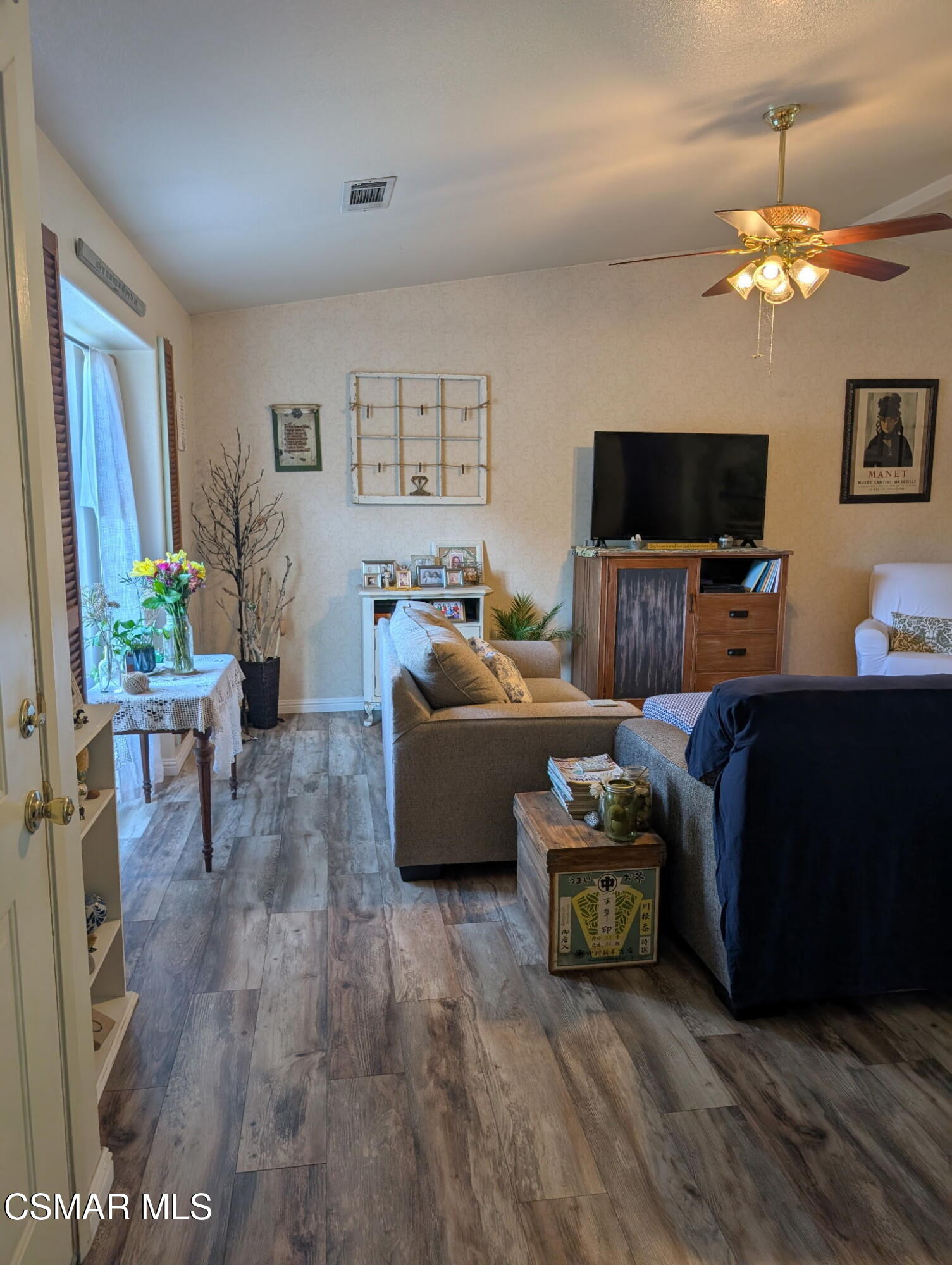 282 Pinon Way Red Bluff, CA 96080 - Photo 16 of 27 living room 2