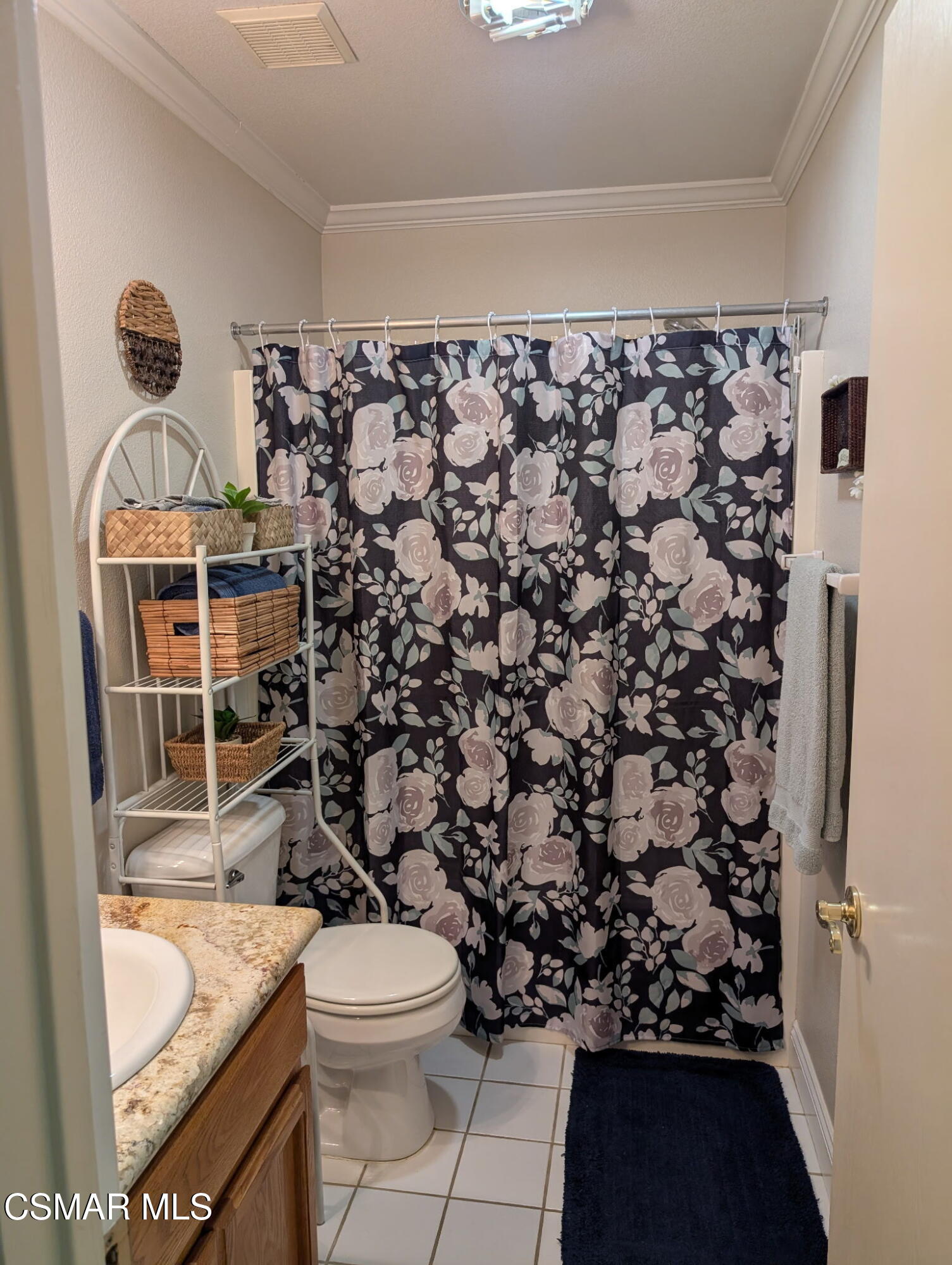282 Pinon Way Red Bluff, CA 96080 - Photo 23 of 27 bath hall