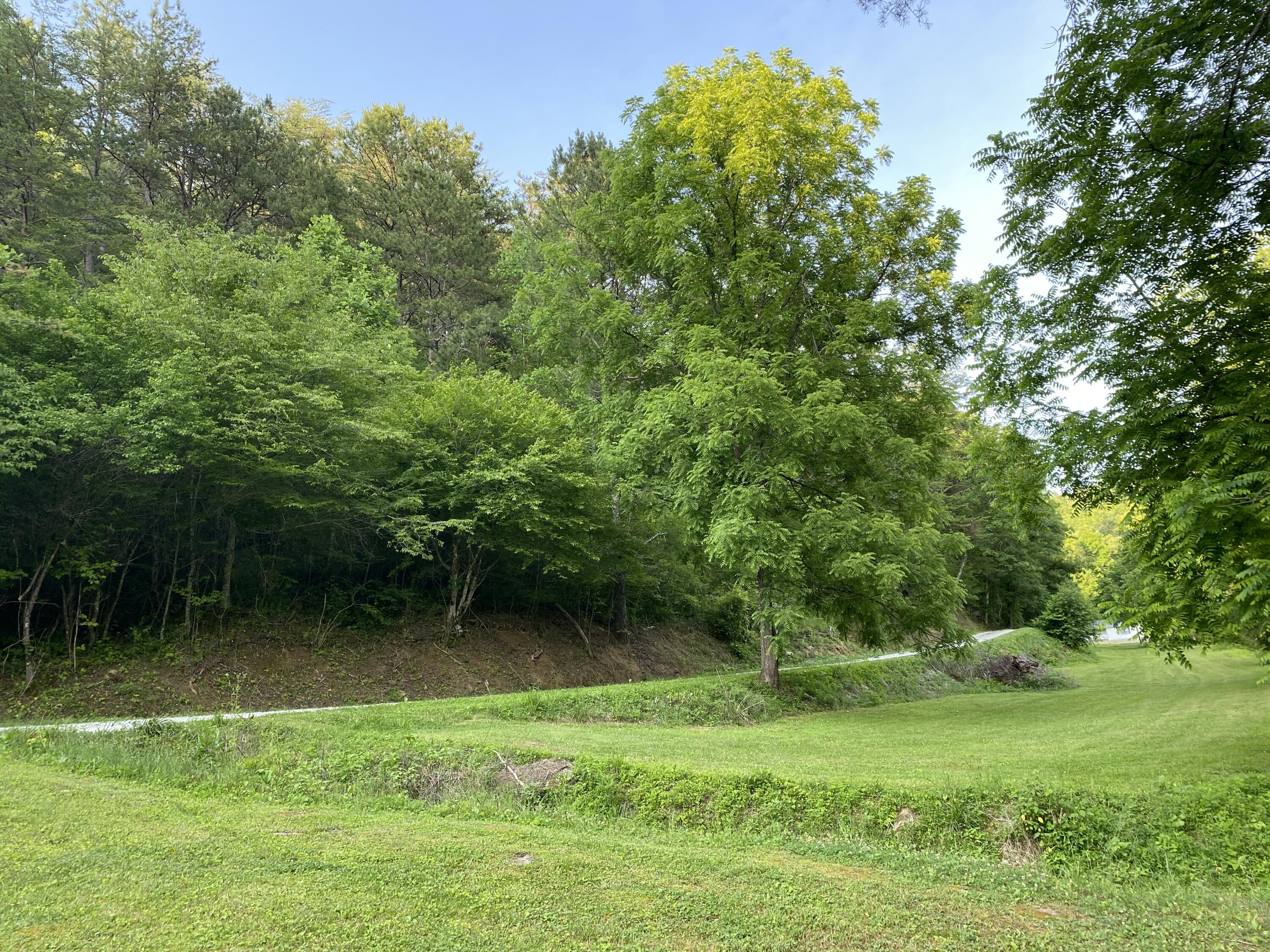 2222 High Knob Road Manchester, KY 40962 - Photo 8 of 9 IMG-2148