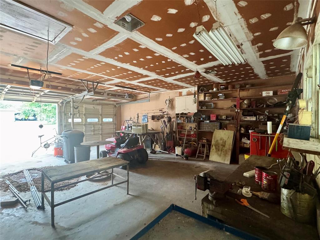 832 Rose Street Albany, TX 76430 - Photo 5 of 7