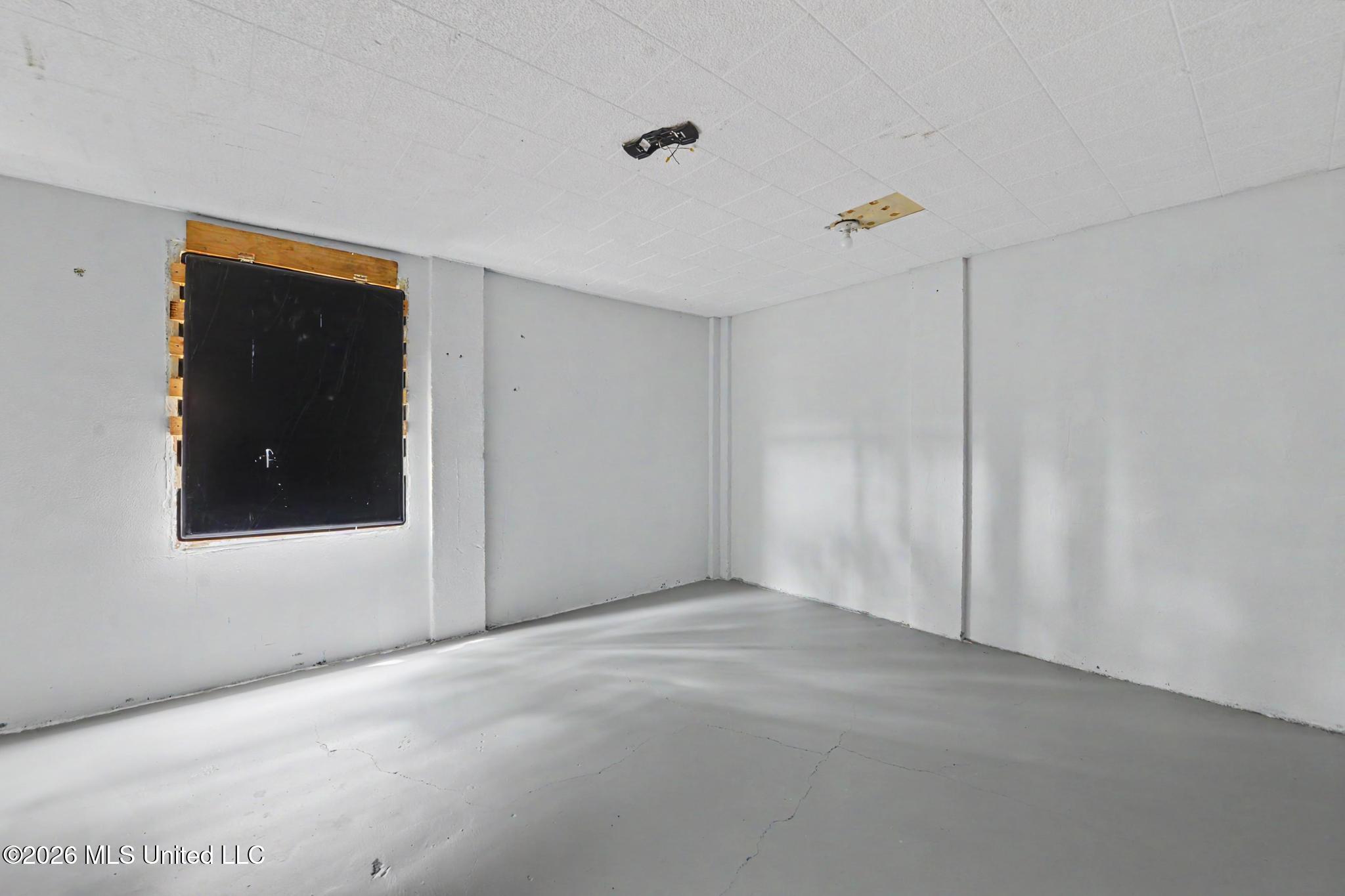 4707 Griffin Street Moss Point, MS 39563 - Photo 19 of 42 020