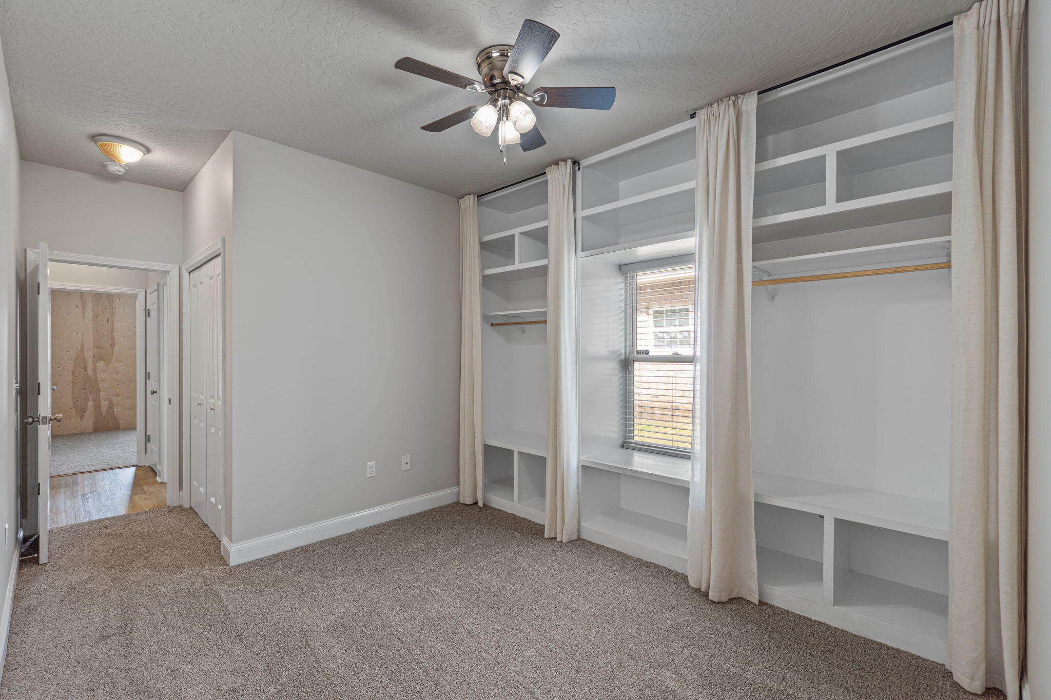 4616 Hermosa Road Crestview, FL 32539 - Photo 22 of 34 Bedroom 4 w/built in shelving