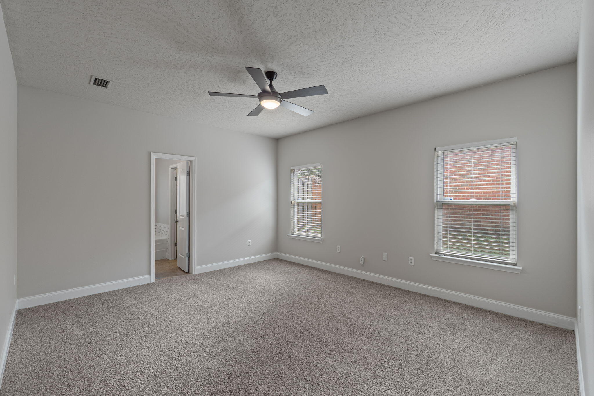 4616 Hermosa Road Crestview, FL 32539 - Photo 26 of 34 BR 5, Massive primary bedroom