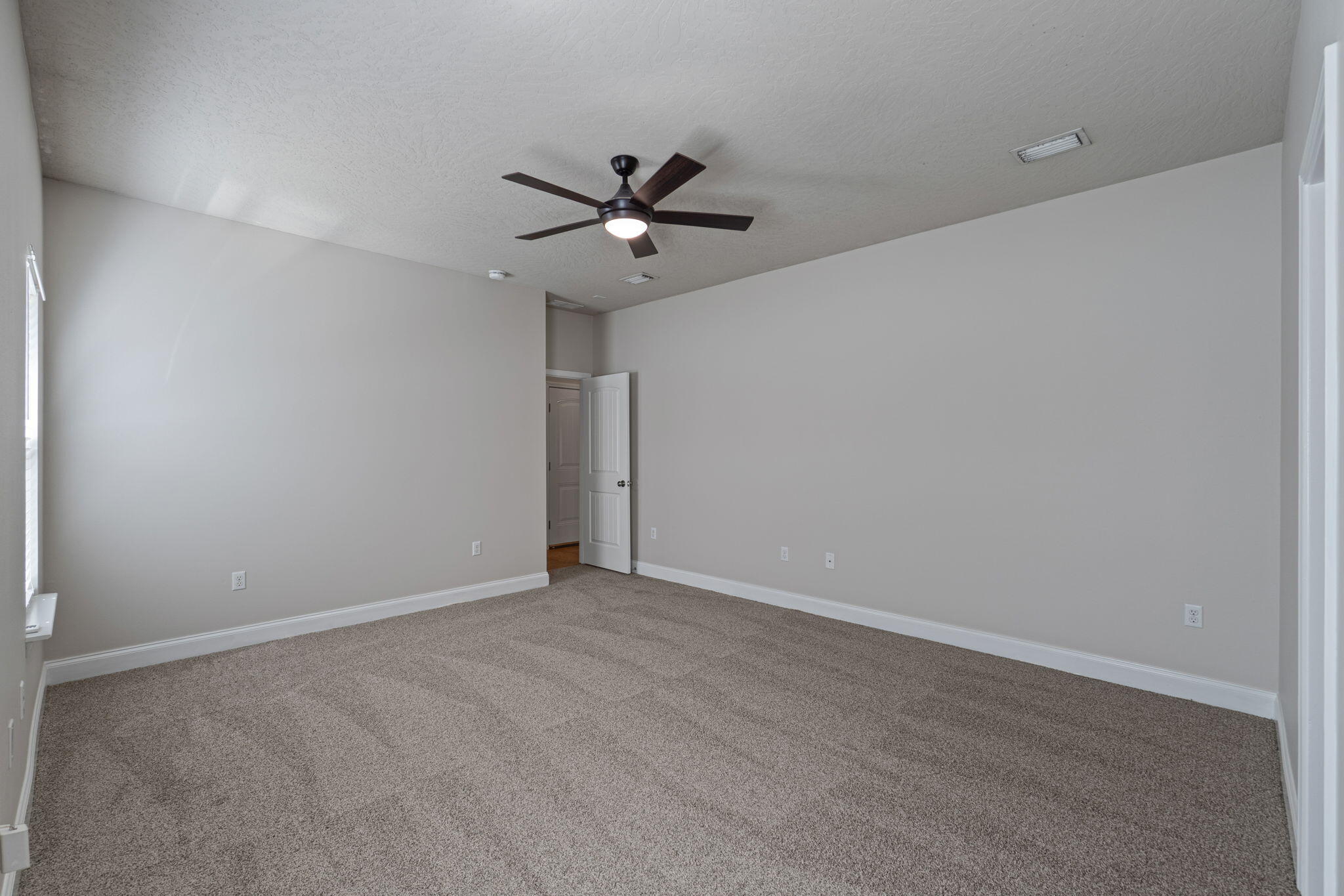 4616 Hermosa Road Crestview, FL 32539 - Photo 27 of 34 Bedroom 5, primary