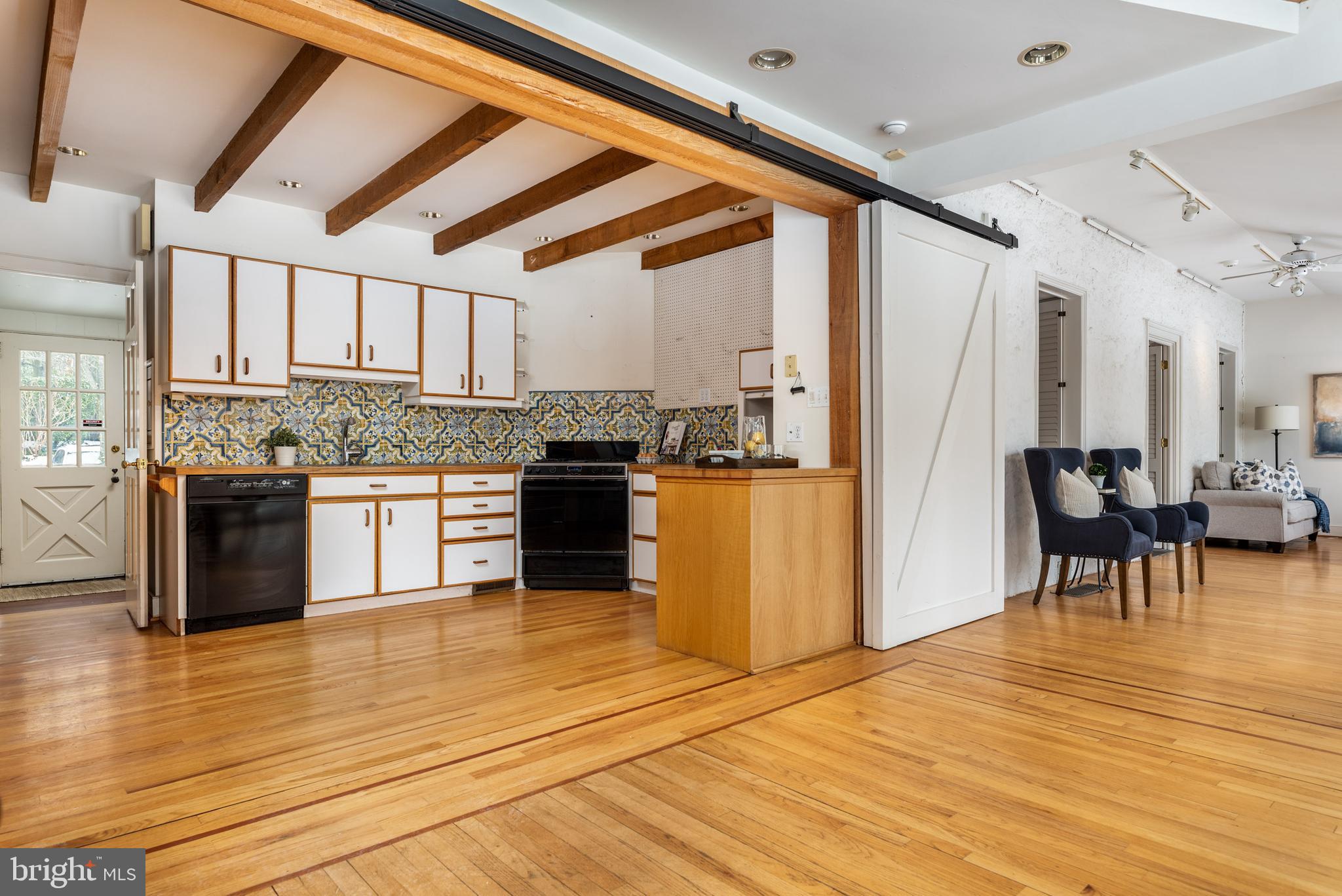 264 South Radnor Chester Road Villanova, PA 19085 - Photo 12 of 49 Kitchen.