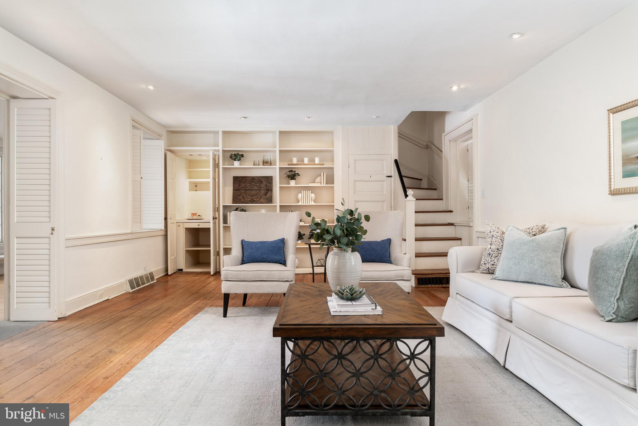 264 South Radnor Chester Road Villanova, PA 19085 - Photo 5 of 49 Living Room.