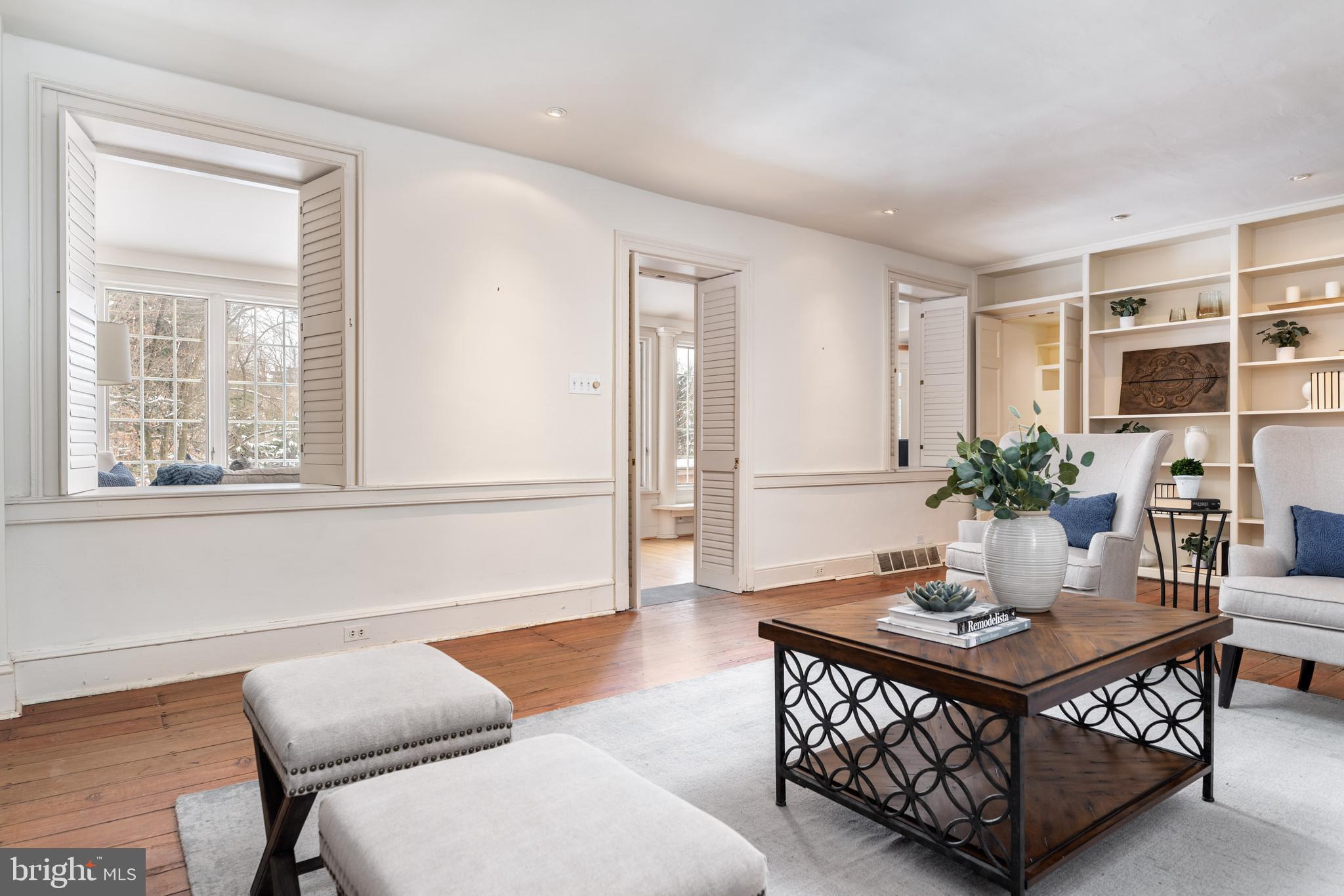 264 South Radnor Chester Road Villanova, PA 19085 - Photo 6 of 49 Living Room.