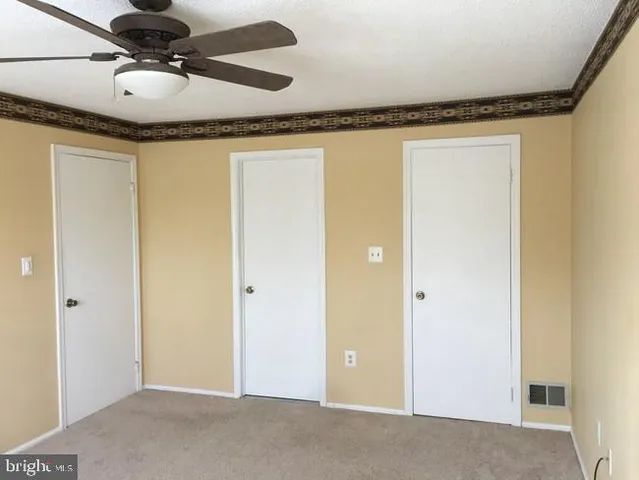 a view of a indoor garage