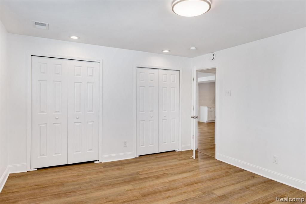 23831 John R Road Hazel Park, MI 48030 - Photo 12 of 49