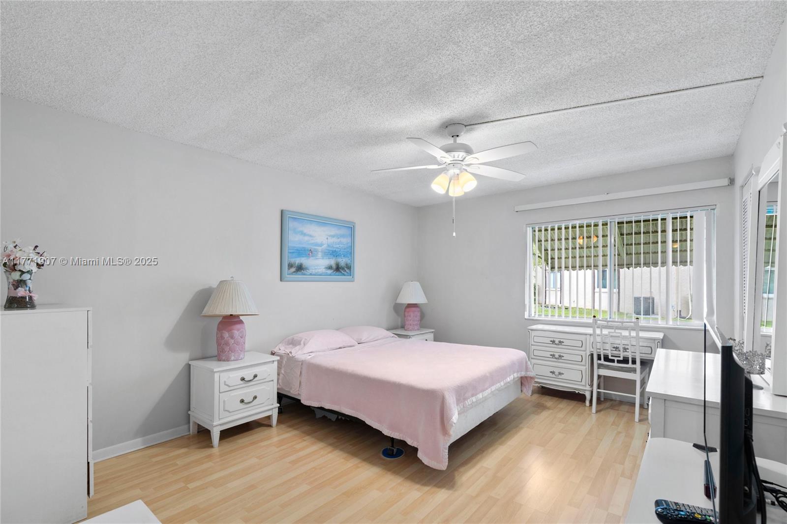 336 Pine Ridge Circle, Unit B1 Greenacres, FL 33463 - Photo 15 of 35