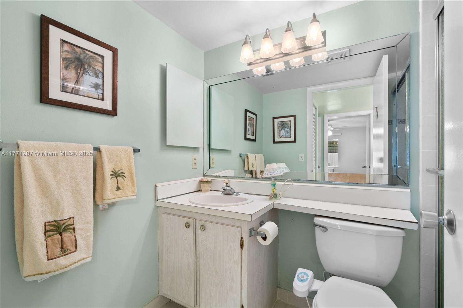 336 Pine Ridge Circle, Unit B1 Greenacres, FL 33463 - Photo 19 of 35