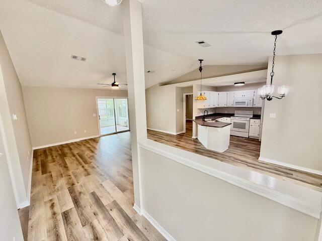 2 Stowe Road Mary Esther, FL 32569 - Photo 3 of 42 Walking in