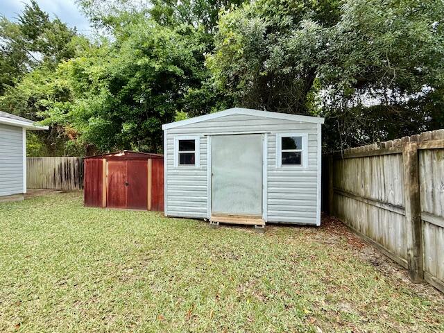 2 Stowe Road Mary Esther, FL 32569 - Photo 37 of 42 Yard building & workshop