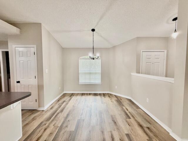2 Stowe Road Mary Esther, FL 32569 - Photo 8 of 42 Dining area