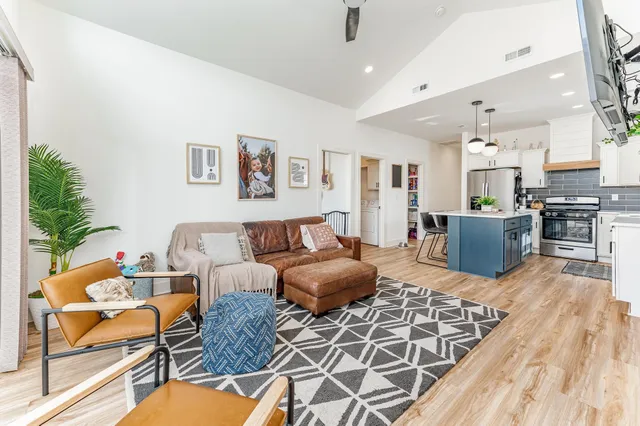 $1,200,000 | 1138 North River Road, Mulvane, KS 67110