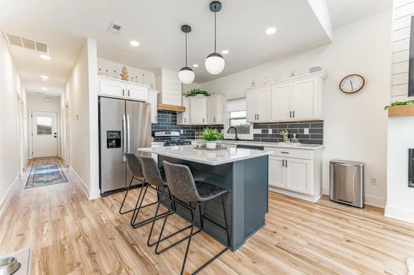 $1,200,000 | 1138 North River Road, Mulvane, KS 67110