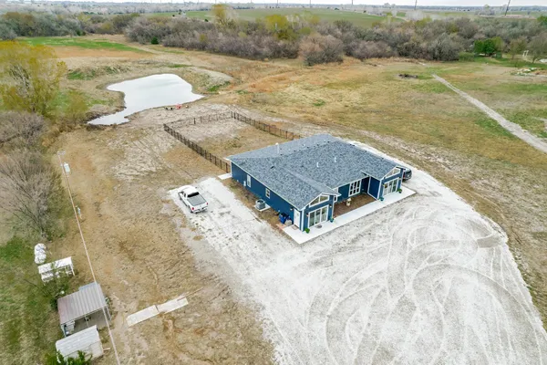 $1,200,000 | 1138 North River Road, Mulvane, KS 67110