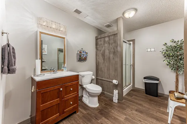 $1,200,000 | 1138 North River Road, Mulvane, KS 67110