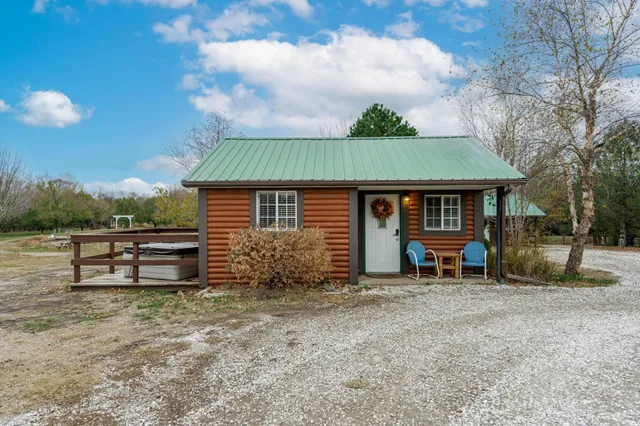 $1,200,000 | 1138 North River Road, Mulvane, KS 67110