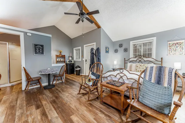 $1,200,000 | 1138 North River Road, Mulvane, KS 67110