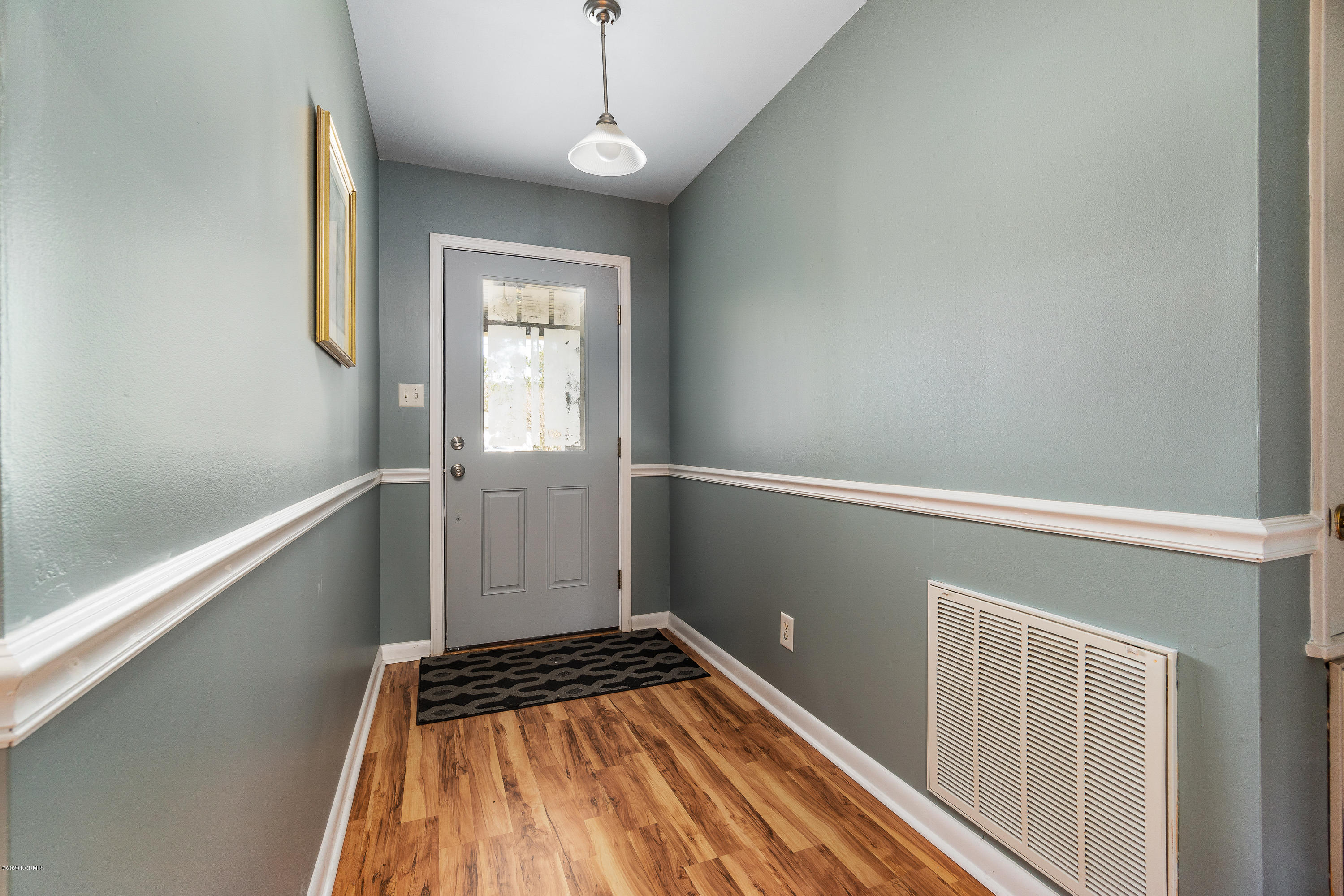 116 Olga Road Beaufort, NC 28516 - Photo 4 of 19 entrance