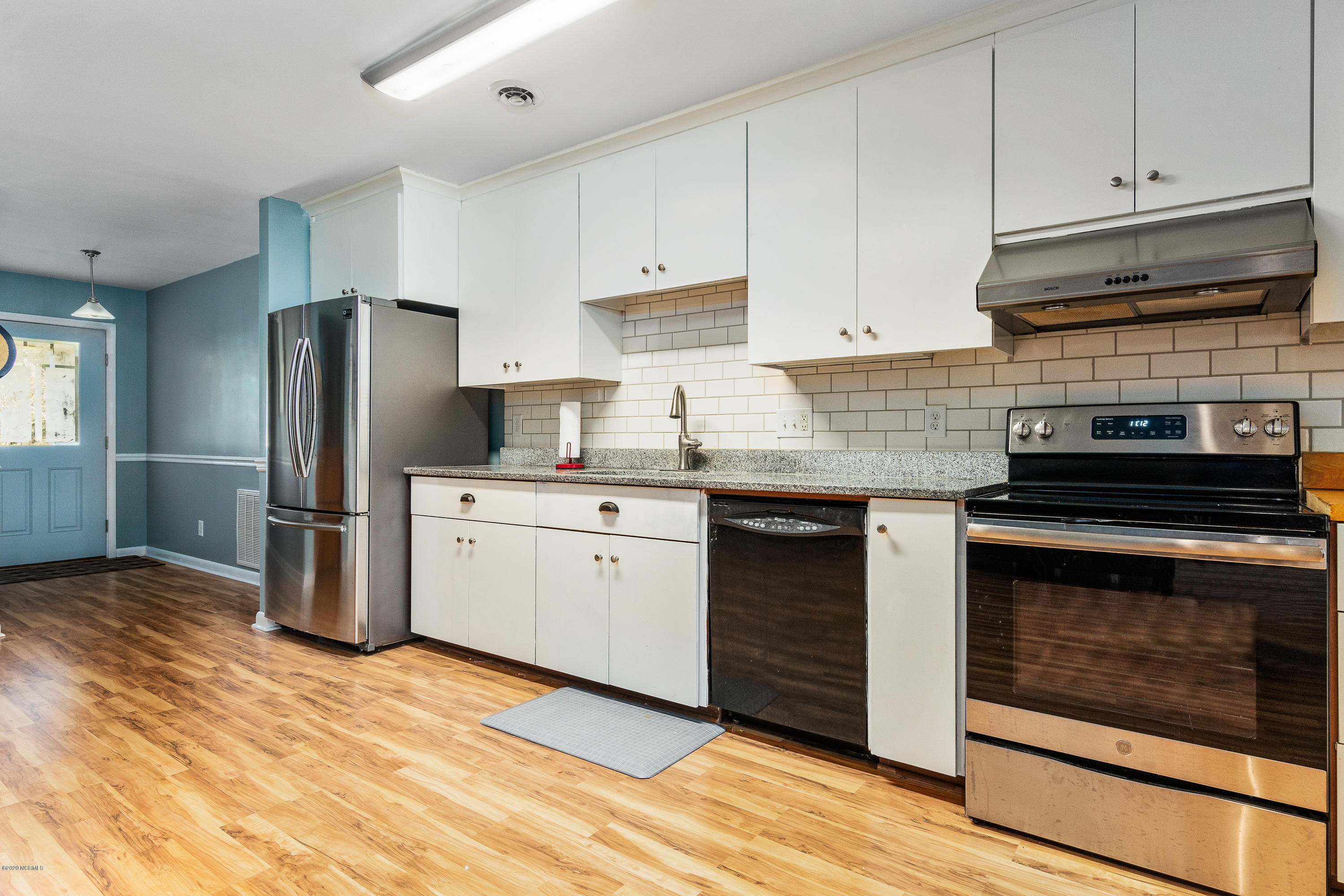 116 Olga Road Beaufort, NC 28516 - Photo 5 of 19 kitchen