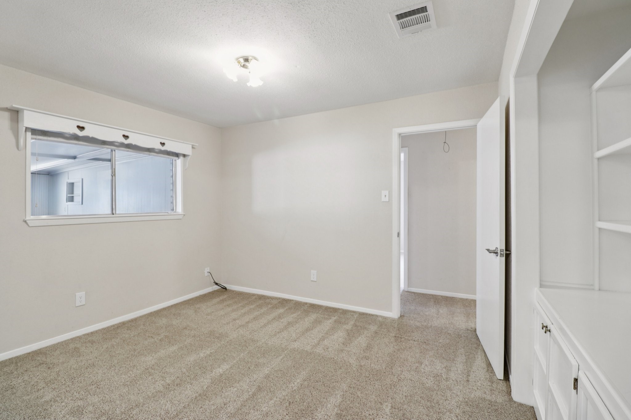 11118 Cedarview Lane Houston, TX 77041 - Photo 11 of 15 a view of an empty room