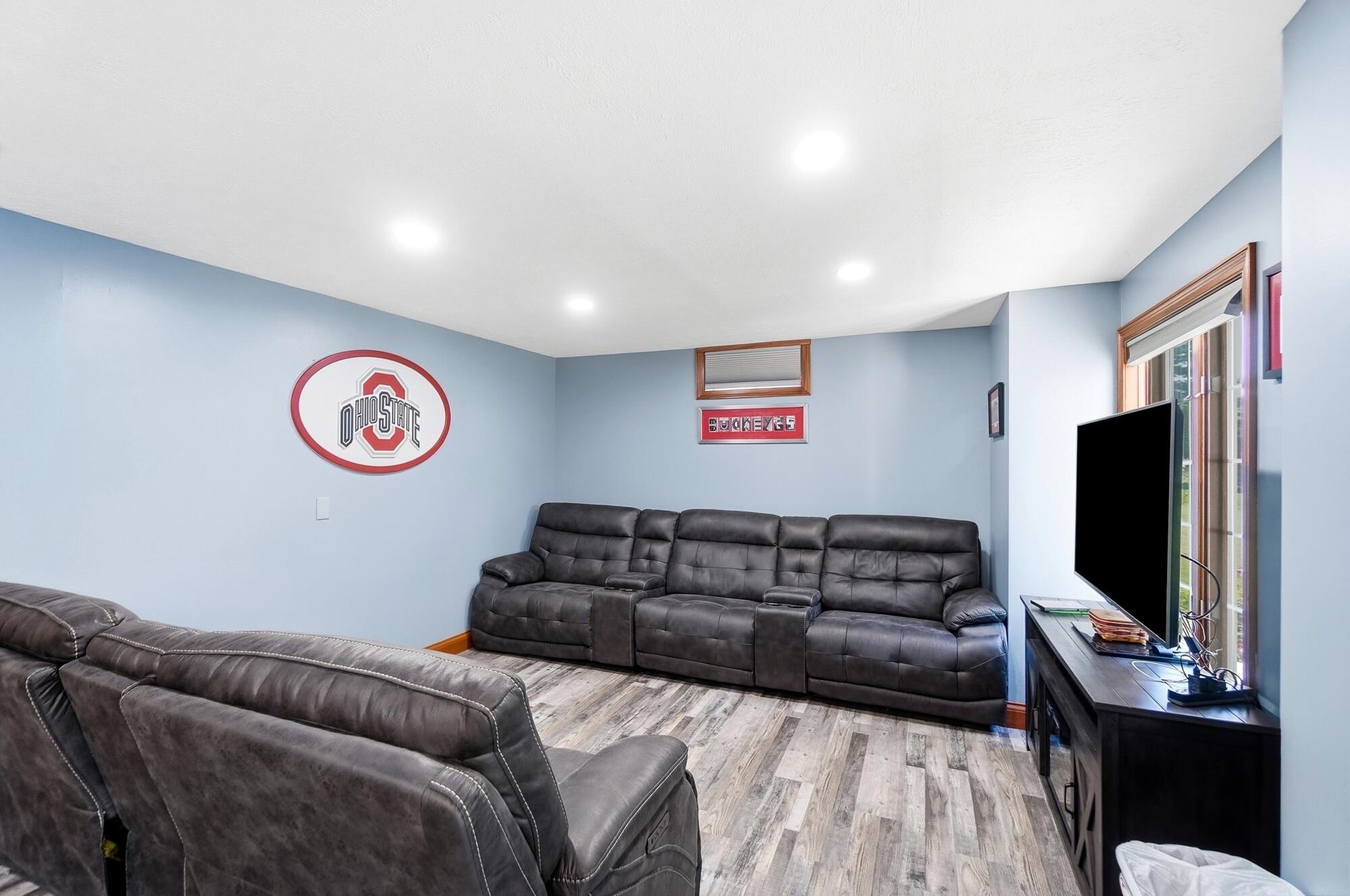 1126 Kingsgate Road Springfield, OH 45503 - Photo 55 of 89 056