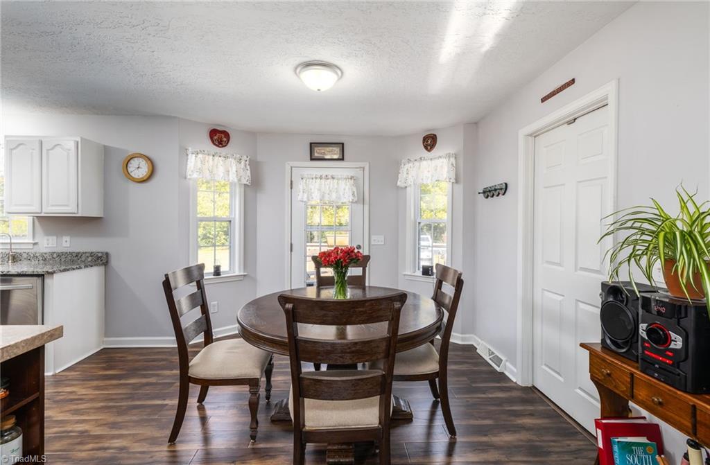 388 Yountz Road Lexington, NC 27292 - Photo 9 of 44 Gallery Image 9