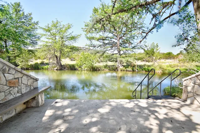 $599,900 | 225 Campfire Trail West, Hunt, TX 78024