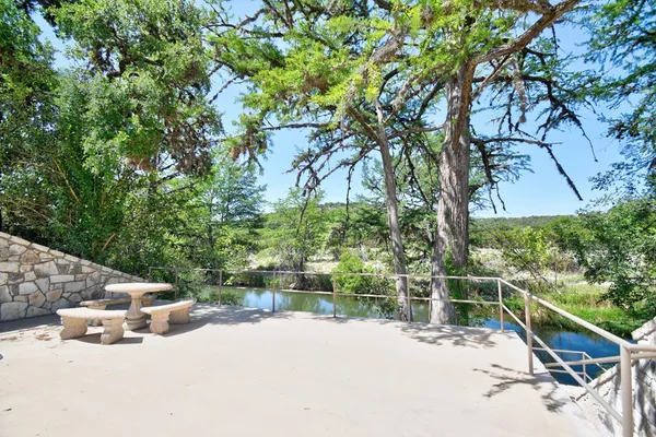 $599,900 | 225 Campfire Trail West, Hunt, TX 78024