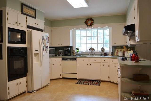 976 Pineview Lakes Road Chester, SC 29706 - Photo 10 of 23 Gallery Image 10